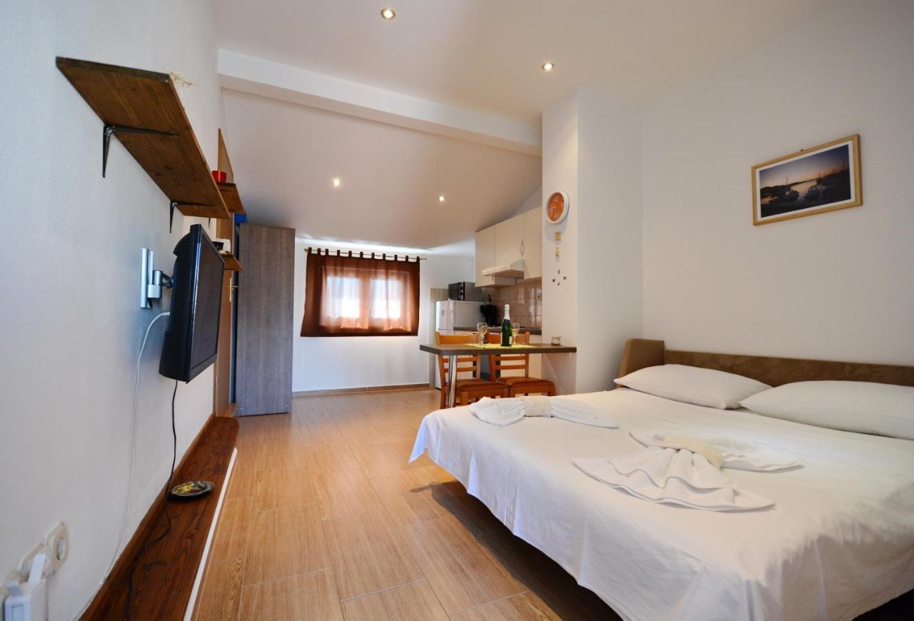 Studio Apartment Martin Zadar Exteriör bild