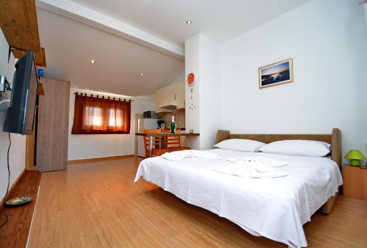 Studio Apartment Martin Zadar Exteriör bild