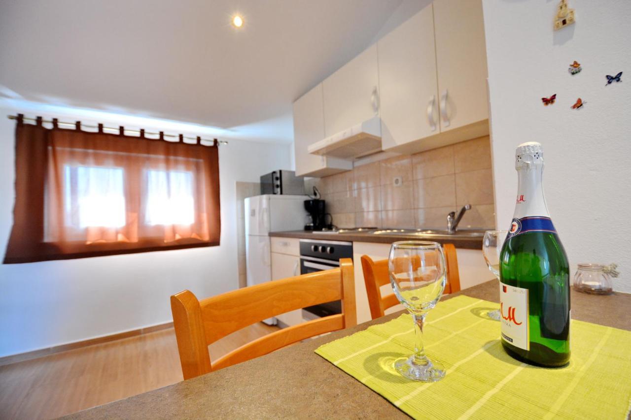 Studio Apartment Martin Zadar Exteriör bild